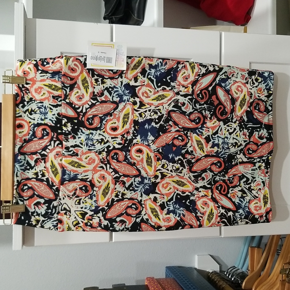 Lularoe Cassie skirt Size S Paisley Print